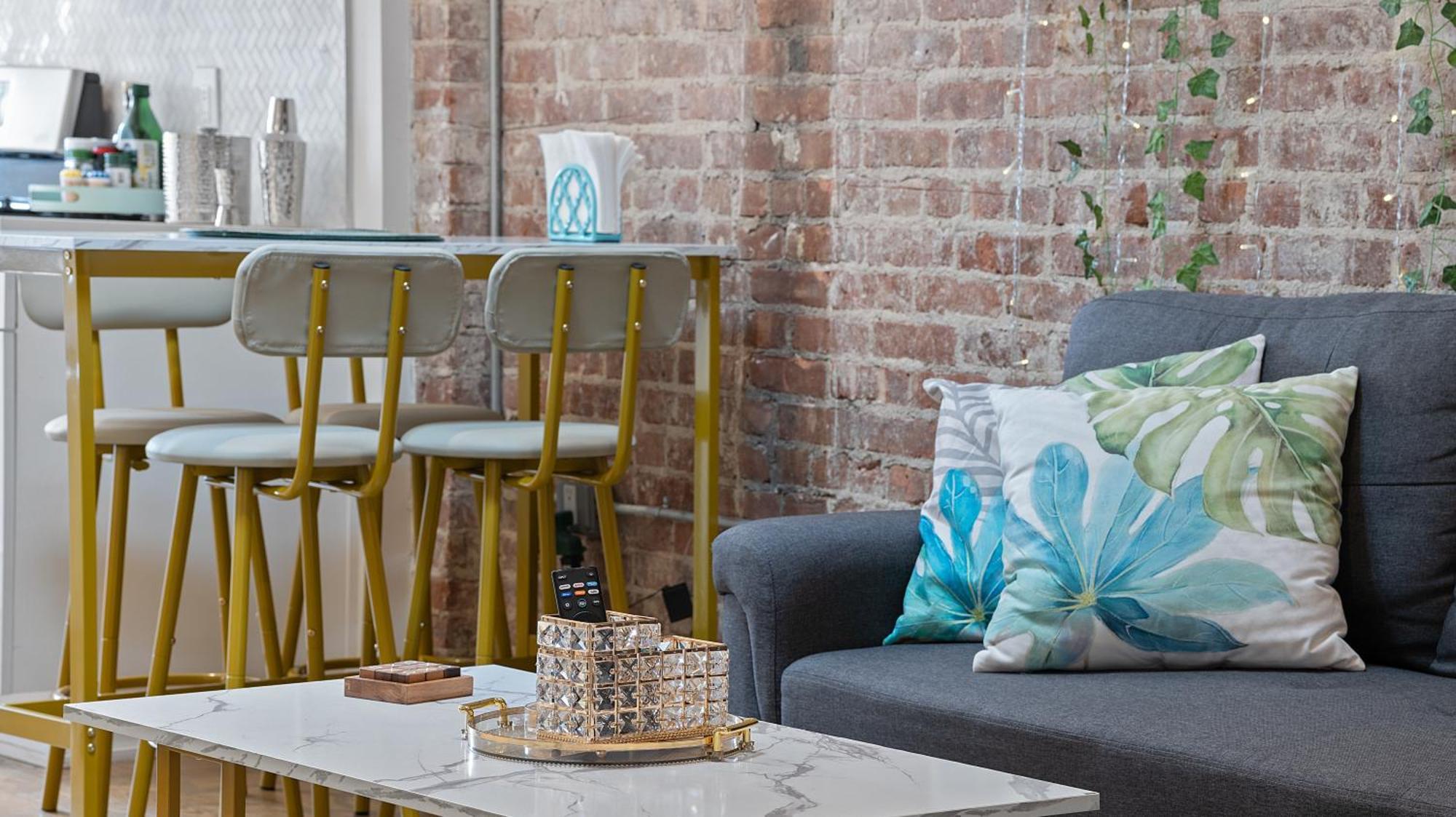 Chic Penthouse 15 Minutes From Nyc - Bus Stop At Doorstep Hoboken Zewnętrze zdjęcie