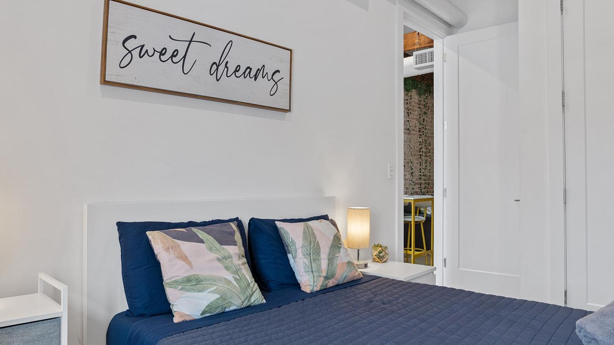 Chic Penthouse 15 Minutes From Nyc - Bus Stop At Doorstep Hoboken Zewnętrze zdjęcie