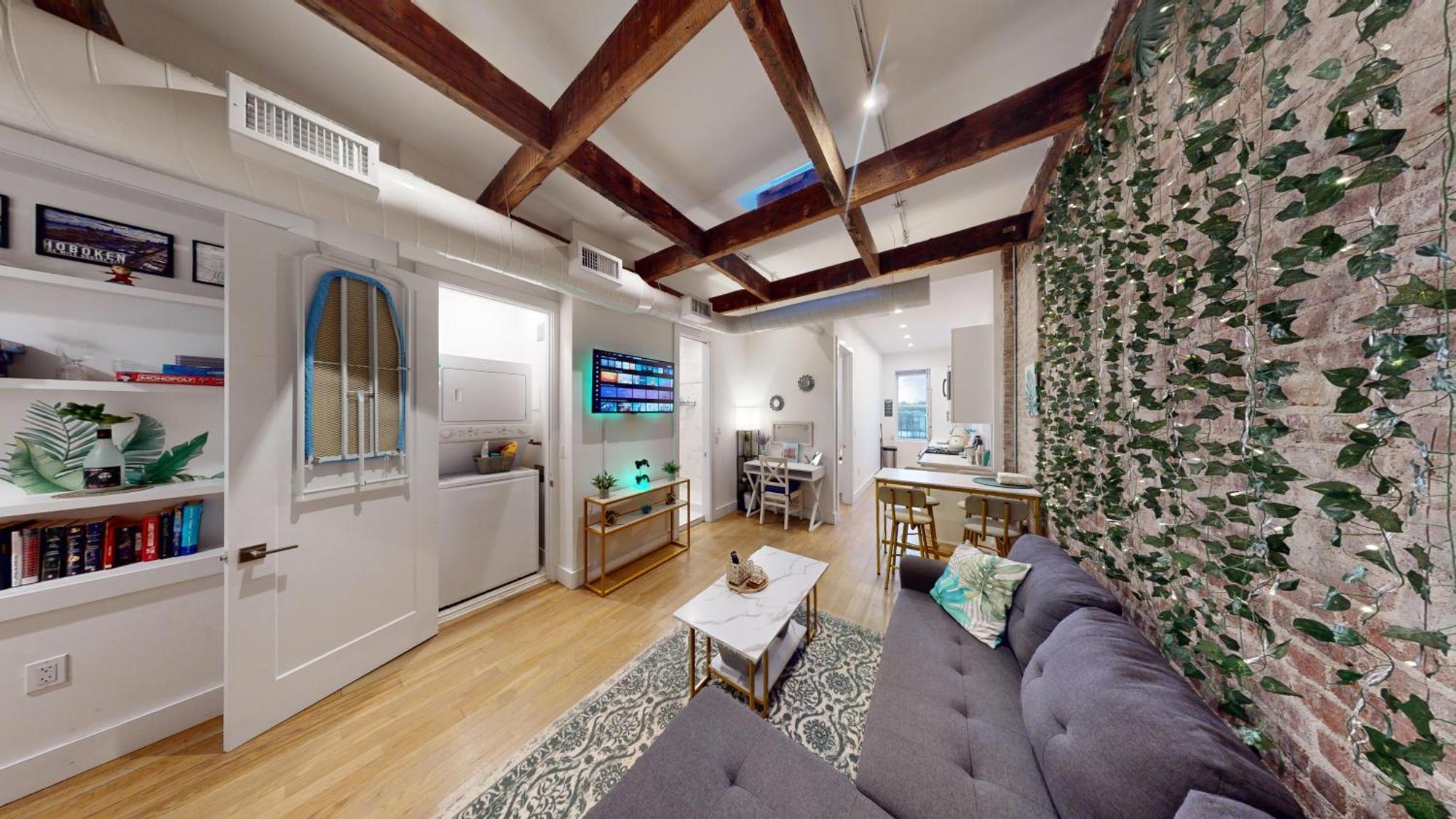 Chic Penthouse 15 Minutes From Nyc - Bus Stop At Doorstep Hoboken Zewnętrze zdjęcie